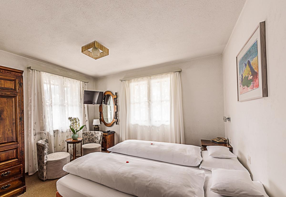 Hotel Romana Savognin Ngoại thất bức ảnh